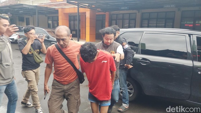 Polisi amankan kakak tiri sadis yang habisi nyawa bocah SD di Cipatat, Bandung Barat.