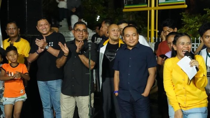 Polri mengapresiasi balap lari yang diinisiasi Polda Riau sebagai ajang kreativitas untuk mereduksi kegiatan negatif selama Ramadan. Kadiv Humas Polri Irjen Johnny Isir ikut menyaksikan balap lari Go Green Go Sprint di Pekanbaru, Riau, Selasa (3/3/