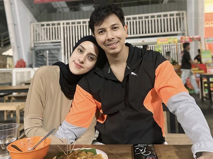 Potret Fairuz A Rafiq Makan Seafood di Bali hingga Rayakan Ultah Sang Kakak