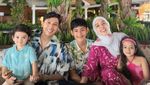 Potret Fairuz A Rafiq Makan Seafood di Bali hingga Rayakan Ultah Sang Kakak
