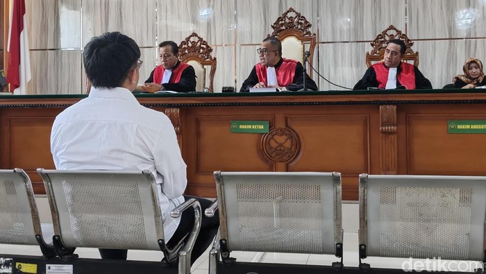 Sidang eksepsi kasus penghinaan Suku Sunda yang dilakukan Resbob di PN Bandung, Rabu (4/3/2026).
