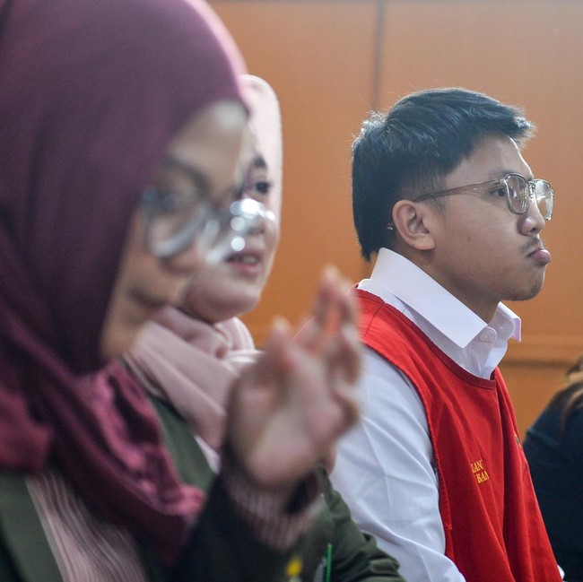 Resbob Minta Sidang Dipindah ke Surabaya