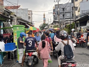 Ngabuburit Berburu Takjil di Gebang Lor Surabaya, Mulai Rp 1.000-an