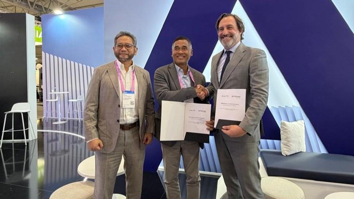 PT Dayamitra Telekomunikasi Tbk (Mitratel), anak usaha Telkom, memperkuat pengembangan teknologi internet dari stratosfer melalui kerja sama dengan AALTO HAPS Limited, anak usaha dari Airbus.