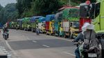 Truk Mengular, Akses ke Pelabuhan Merak Macet