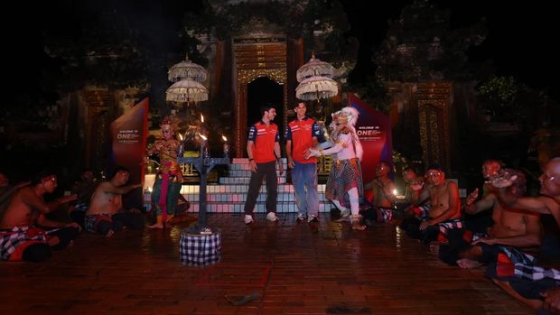 Usai balapan di Thailand, Joan Mir dan Luca Marini mampir ke Bali Usai balapan di Thailand, Joan Mir dan Luca Marini mampir ke Bali