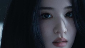 Aura elegan Wang Churan bikin vibes drama sejarah terasa hidup. Foto: Weibo