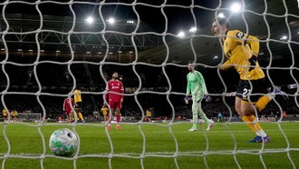 Lagi-lagi Gol Menit Akhir Sungkurkan Liverpool