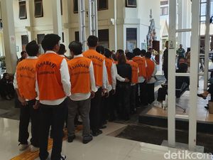 37 Terdakwa Love Scam Divonis Setahun, Ibu yang Melahirkan di Tahanan 10 Bulan