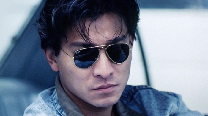 A Moment of Romance (1990)