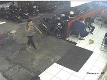 Terekam CCTV, Pencuri di Resto Praz Teguh Pura-pura Telepon Sebelum Beraksi