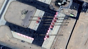 Perusahaan intelijen geospasial China, MizarVision menyebar foto satelit jet tempur F-22 milik US Air Force di Lanud Ovda di Israel beberapa jam sebelum AS menyerang Iran. Foto disebar di medsos dengan info detil seperti jenis pesawatnya apa saja. Foto: MizarVision