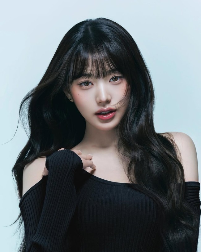 Di antara deretan aktris dan idol wanita, Jang Wonyoung IVE mencetak rekor hingga punya 20 iklan. Sebut saja Google Gemini, Kerastase, Dyson, dan Woori Bank. Foto: dok. X