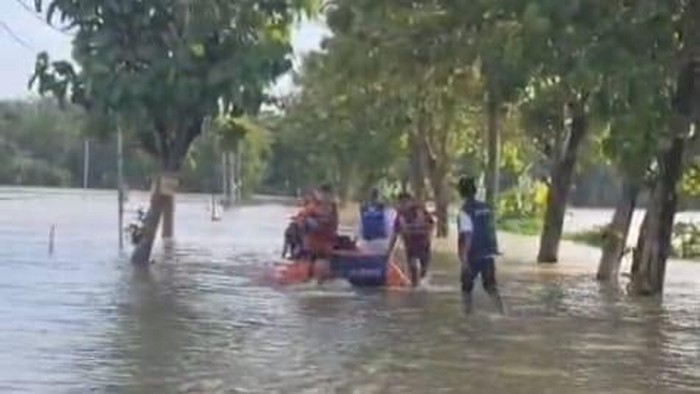 11 desa di Sragen terendam banjir.