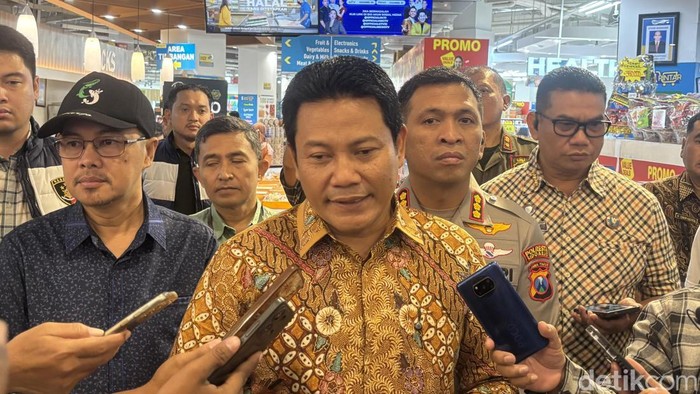 Bupati Sidoarjo Subandi