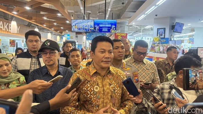 Bupati Sidoarjo Subandi