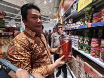 Jelang Lebaran Subandi Cek Keamanan Makanan di Pusat Belanja Sidoarjo