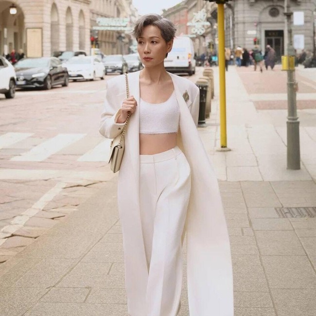 Usia 63, Penampilan Bintang Siluman Ular Putih Cecilia Yip Bikin Kagum