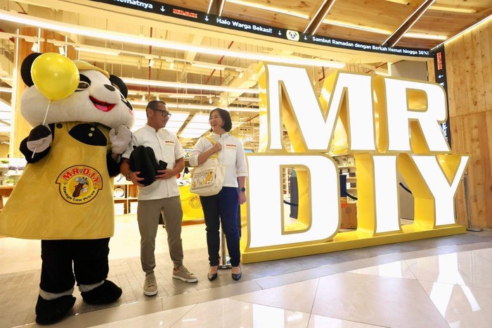 Flagship Store ke-2 hadir di Bekasi, kota bersejarah tempat MR.D.I.Y. memulai perjalanan di Indonesia.