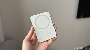 Power bank ini mendukung standar Qi2 yang kompatibel dengan teknologi MagSafe. Artinya, power bank Xiaomi ini juga bisa ditempelkan ke iPhone. Foto: Virgina Maulita Putri/detikinet