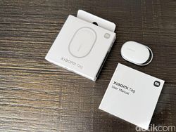 Unboxing Gadget Mungil Terbaru Xiaomi, Ada Power Bank Magnet Super Tipis
