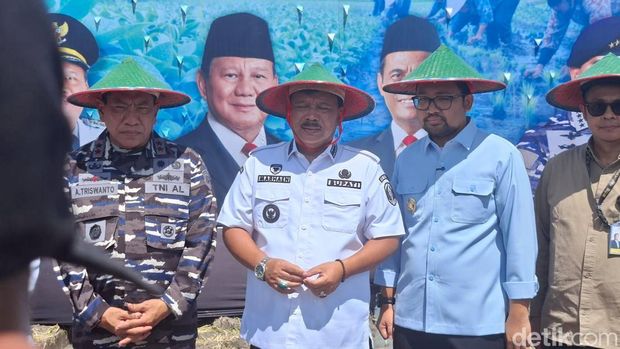 Gerakan Tanam Kedelai di lahan persawahan Desa Ngudikan, Kecamatan Wilangan, Nganjuk. Gerakan Tanam Kedelai di lahan persawahan Desa Ngudikan, Kecamatan Wilangan, Nganjuk.