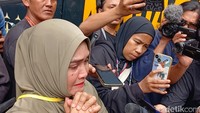 Tangis Ibu Saat Fandi ABK Medan Divonis 5 Tahun Penjara: Saya Harap Bebas