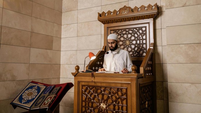 2 Naskah Pidato Tentang Malam Lailatul Qadar yang Penuh dengan Makna