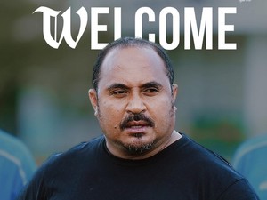 Iman Nahumarury Gantikan Dejan Antonic Latih Semen Padang FC