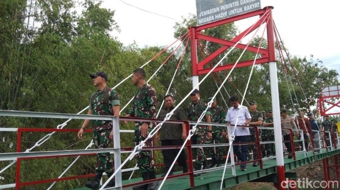 Jembatan Perintis Garuda di di Desa Bagorwetan, Kecamatan Sukomoro, Kabupaten Nganjuk