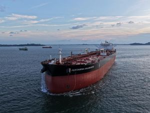 2 Kapal Pertamina Belum Bisa Lewat Selat Hormuz, Pemerintah Masih Negosiasi