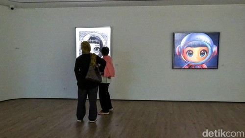 Pameran tunggal bertajuk STILL: Silent/World karya seniman AC Andre Tanama digelar di Bentara Budaya Art Gallery, Jakarta, Kamis (5/3/2026). Pameran ini menghadirkan ruang reflektif bagi pengunjung melalui karya-karya yang menekankan suasana hening dan meditatif.