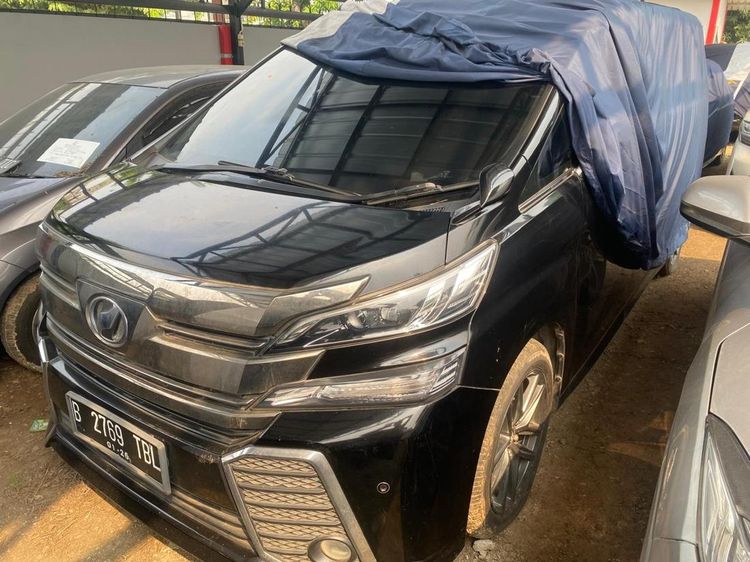 Tampang Toyota Vellfire yang Dilelang Mulai Rp 100 Jutaan