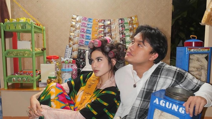 Mahalini Dapat Kado 'Warung' dari Rizky Febian.