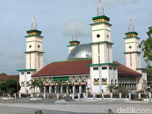 Sejarah Masjid Raya Garut dari Masa ke Masa