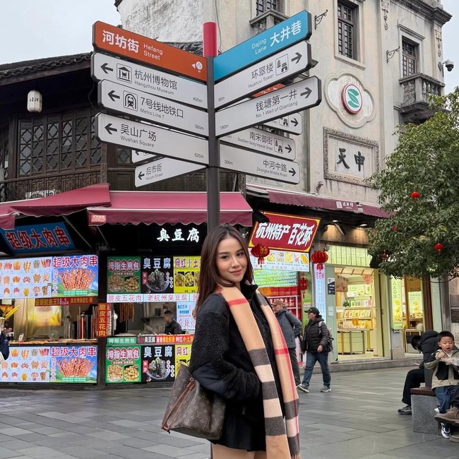 Mayang Lucyana Buka Puasa hingga Sahur di Hangzhou, Ini Gaya Kecenya!