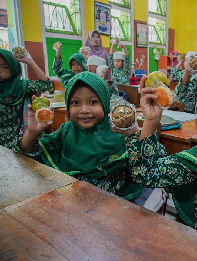 MBG di Lumajang Tetap Jalan Saat Ramadan, Menu Diubah Jadi Paket Kering