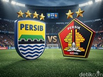 Dua Penalti Bawa Persib Ungguli Persik di Babak Pertama