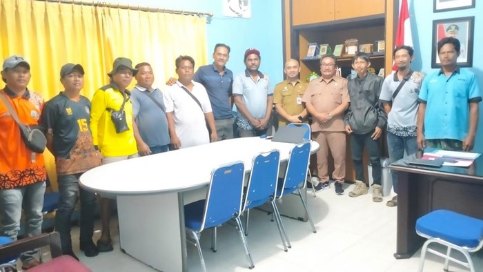 Petugas Kebersihan Kota Tarakan bertemu dengan Kadis dan Kabid DLH.