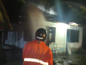 Rumah IRT di Jembrana Ludes Terbakar gegara Korsleting Listrik, Motor Hangus