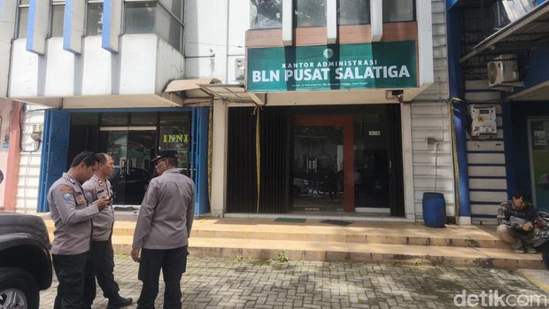 Kantor Koperasi BLN Salatiga digeledah polisi, Kamis (5/3/2026).