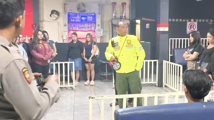Polisi razia tempat hiburan malam yang buka saat Ramadan di Bogor (dok.istimewa)