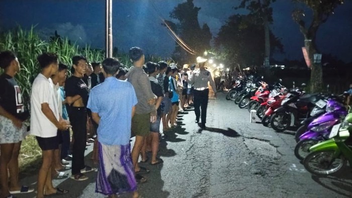 Polres Kediri bubarkan balap liar di Plosoklaten