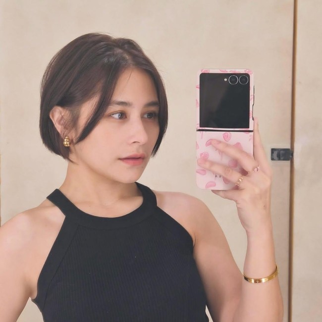 Prilly Latuconsina Potong Rambut Lagi, Omara Esteghlal: Seksi Sekali!