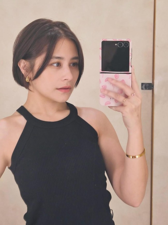 Prilly Latuconsina Potong Rambut Lagi, Omara Esteghlal: Seksi Sekali!