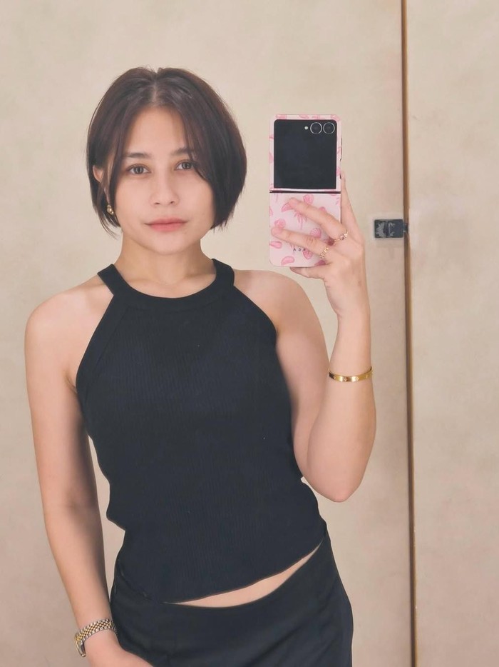 Prilly Latuconsina Potong Rambut Lagi, Omara Esteghlal: Seksi Sekali!