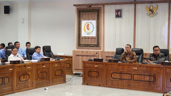 Rapat evaluasi bersama DPRD Bojonegoro dan Dinkes setempat