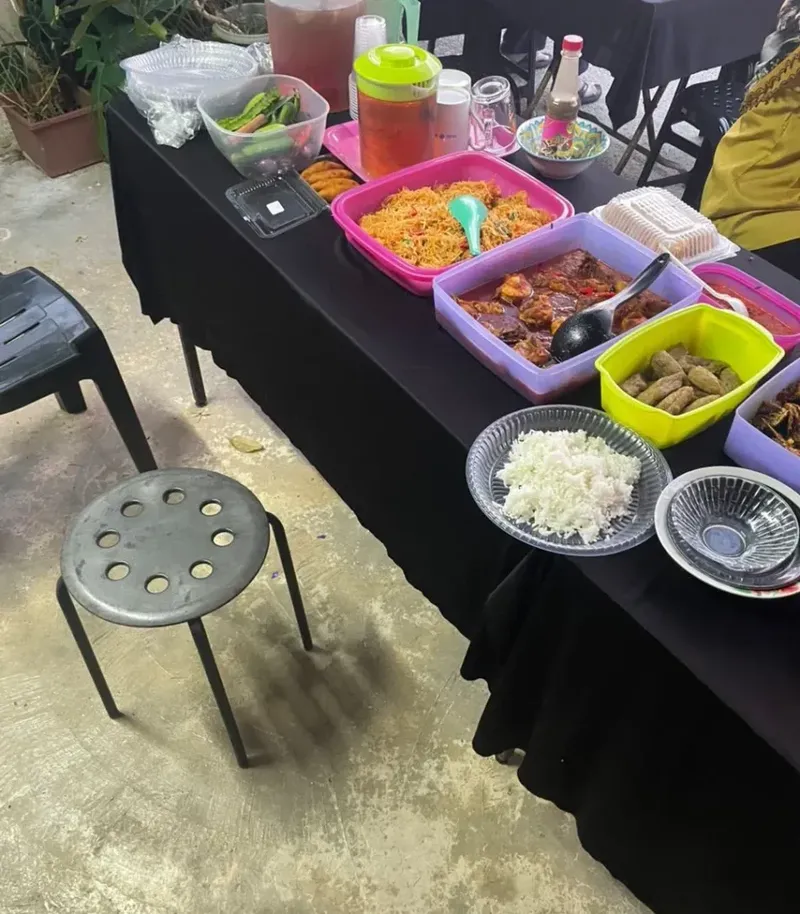 Salut! Wanita Ini Masak Tiap Hari buat Bagi-bagi Gratis saat Buka Puasa Salut! Wanita Ini Masak Tiap Hari buat Bagi-bagi Gratis saat Buka Puasa