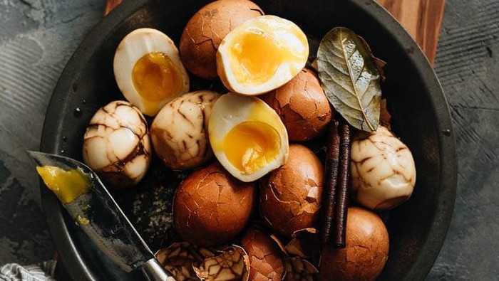 Uniknya Hidangan Telur Teh, Menu yang Kerap Disajikan saat Cap Go Meh