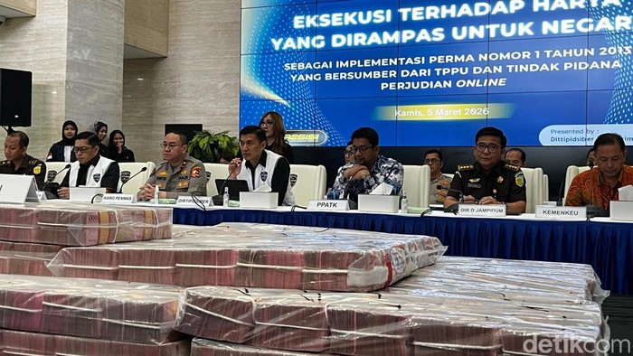 Gunungan Uang Rp 58 M dari Kasus Judol: Penampakan Tumpukan Rupiah yang Disita Bareskrim